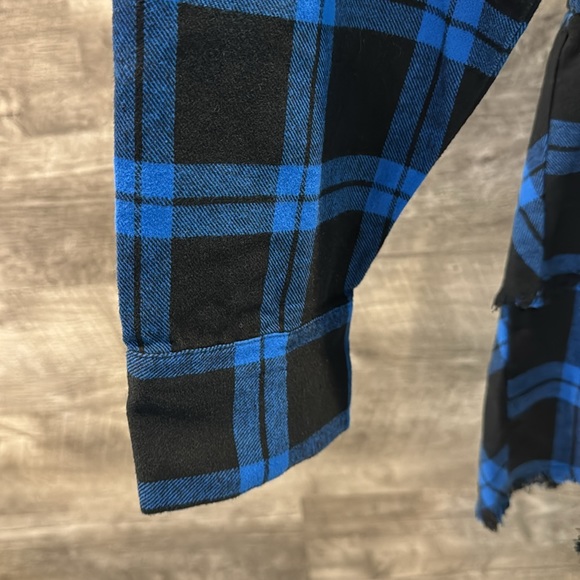 Joan Rivers NWOT Plaid Peplum with Fringe Hem long Sleeves buttoned Blouse. - Picture 4 of 10